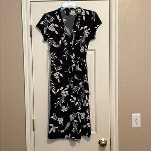 Ann Taylor Black and White Floral Midi Dress